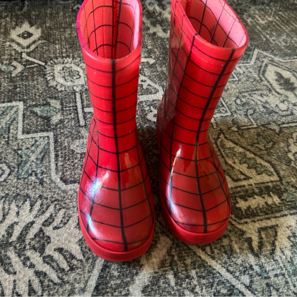 Kids Red Spider-Themed Rain Boots